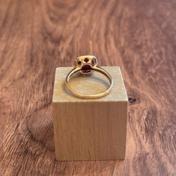 Garnet & Diamond Rose Gold Ring - Picture 8 of 9